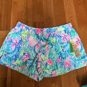 NWT Lilly Pulitzer run around short size large
